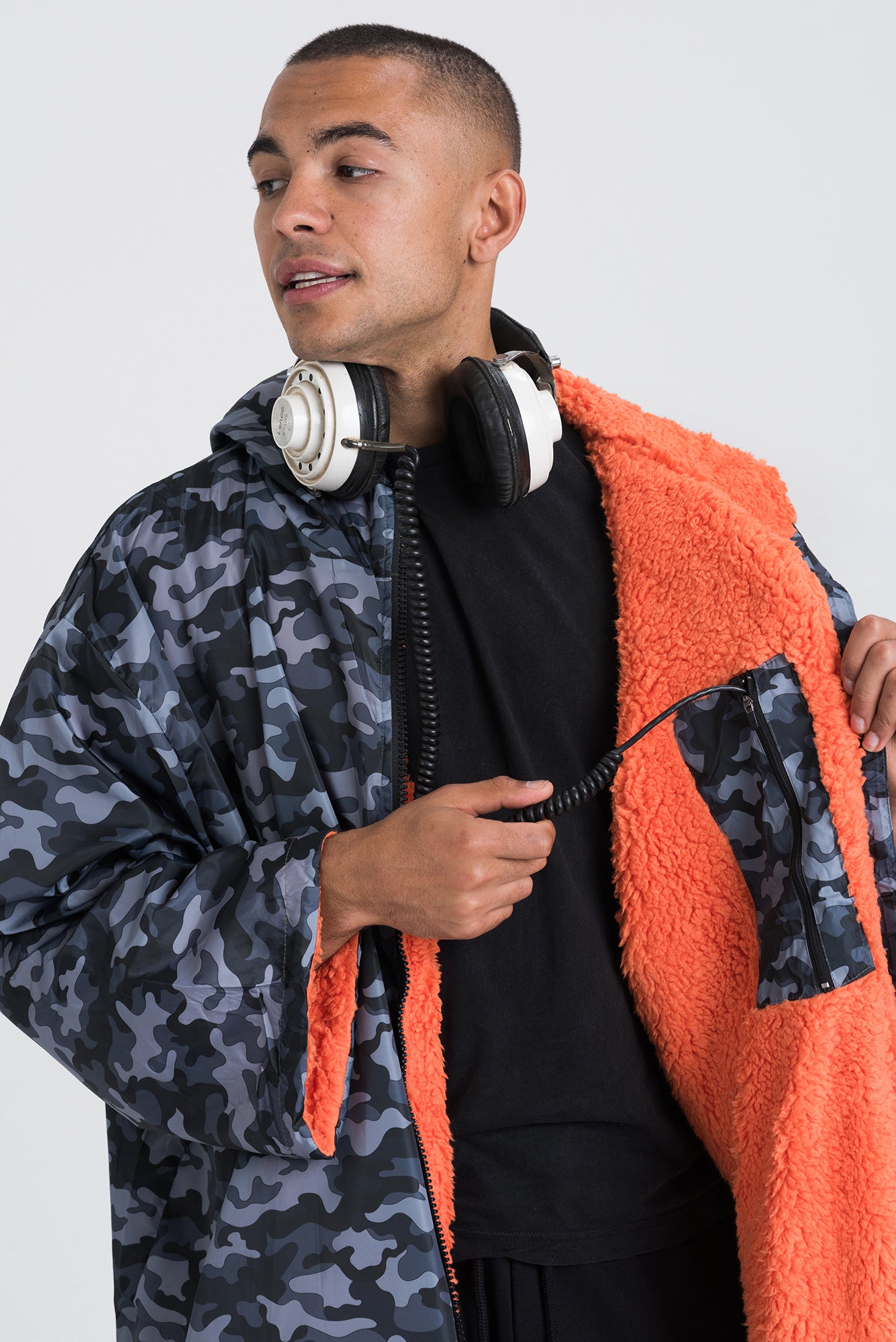 Adult Black Camouflage Change Robe - Slouchy